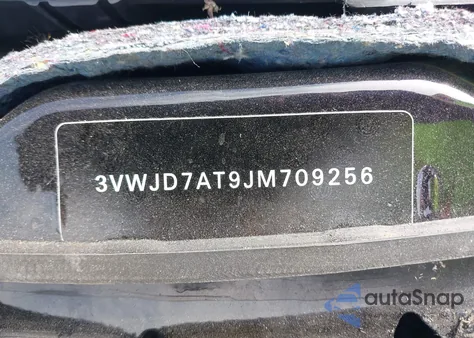 2018 Volkswagen Beetle 2.0T Se from USA, damaged, VIN 3VWJD7AT9JM709256